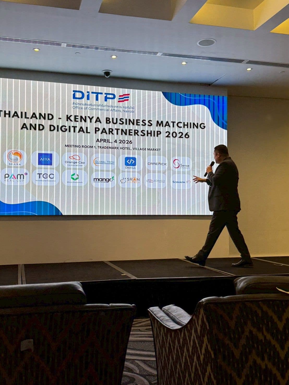 LINE_ALBUM_Day 2 introduction_260408_2.jpg